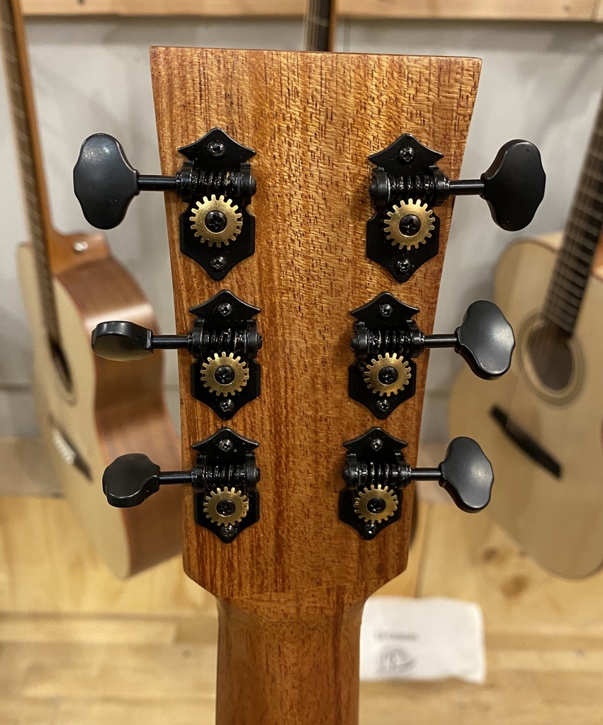 Tyrone Padauk Gold OM