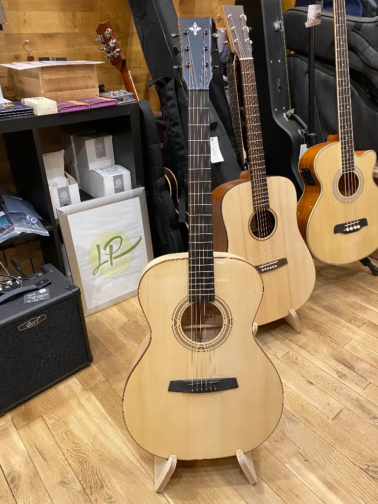 Tyrone Special Maple OM