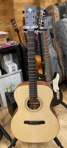 Tyrone Special OM, Brazilian Lacewood